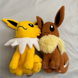 Pokémon Plush Eevee Jolteon Lot Of 2 Tomy Brand